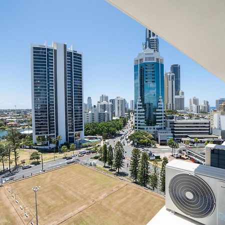 Large Surfers Paradise Apartment With Fantastic Views Gold Coast Extérieur photo