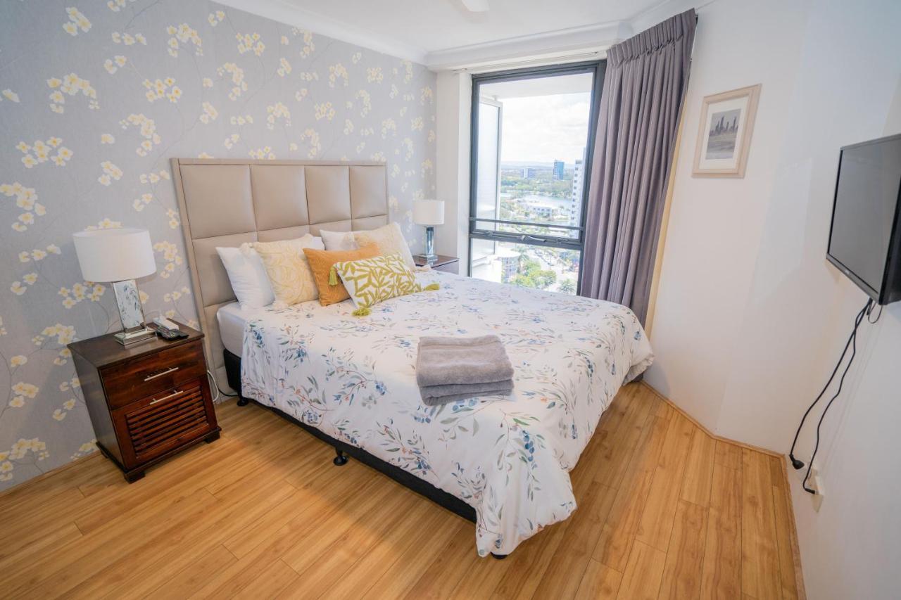 Large Surfers Paradise Apartment With Fantastic Views Gold Coast Extérieur photo