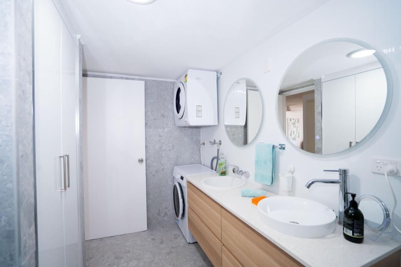 Large Surfers Paradise Apartment With Fantastic Views Gold Coast Extérieur photo
