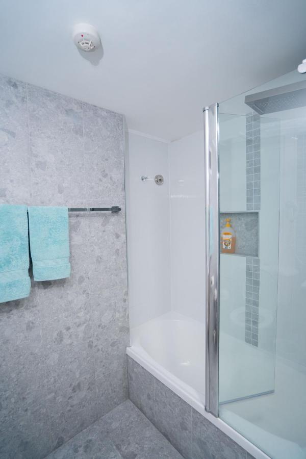 Large Surfers Paradise Apartment With Fantastic Views Gold Coast Extérieur photo
