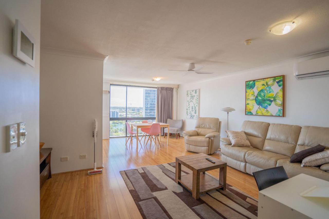Large Surfers Paradise Apartment With Fantastic Views Gold Coast Extérieur photo