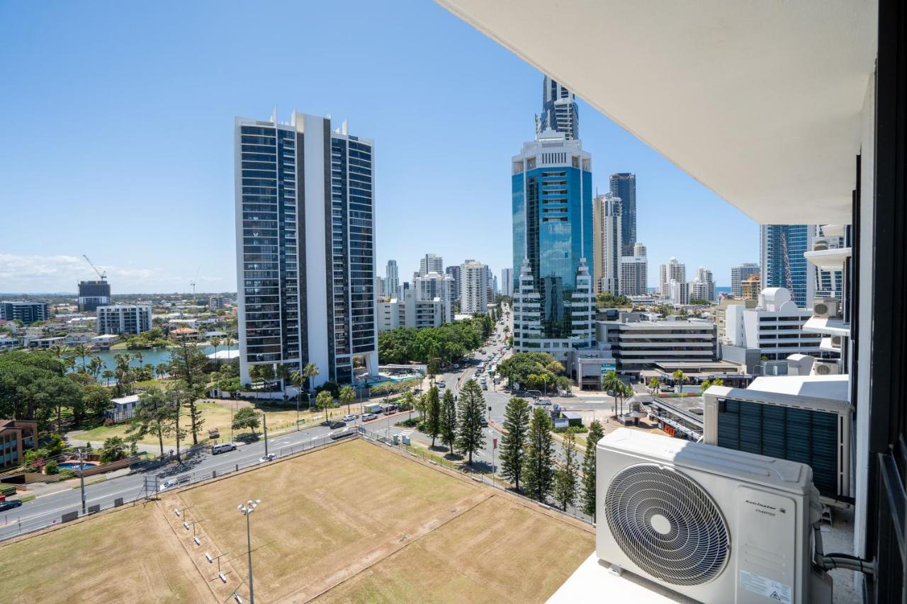 Large Surfers Paradise Apartment With Fantastic Views Gold Coast Extérieur photo